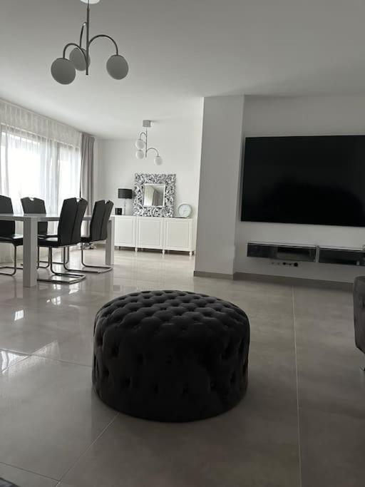 Luxury Apartment Marz Шванау Екстериор снимка